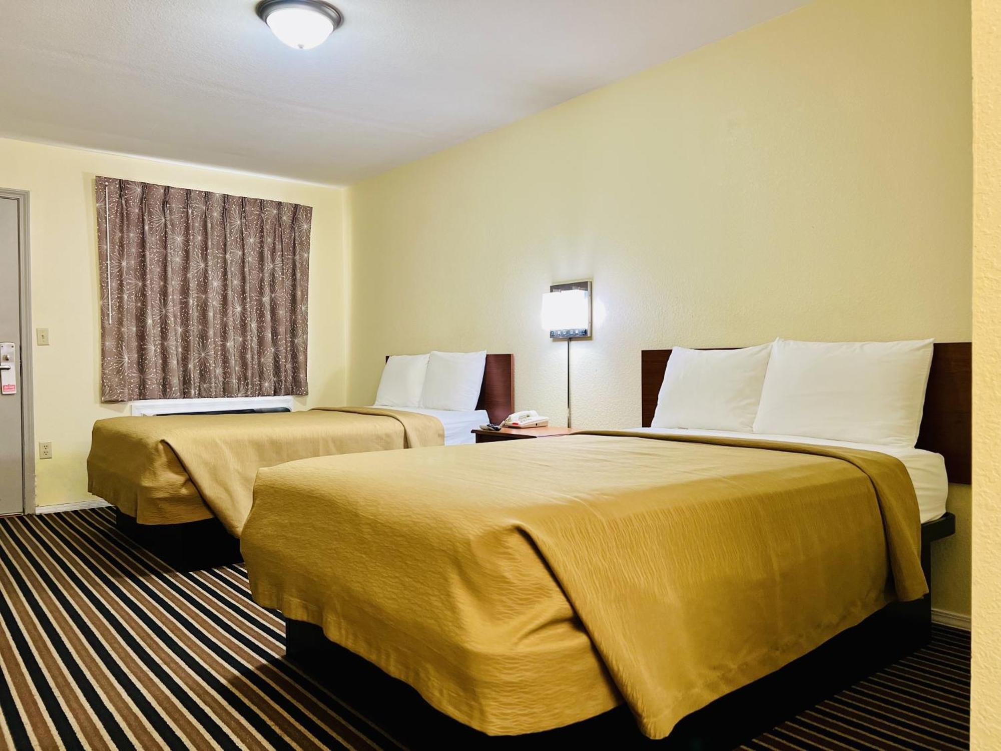 Suite 16 Motel Gore Екстериор снимка