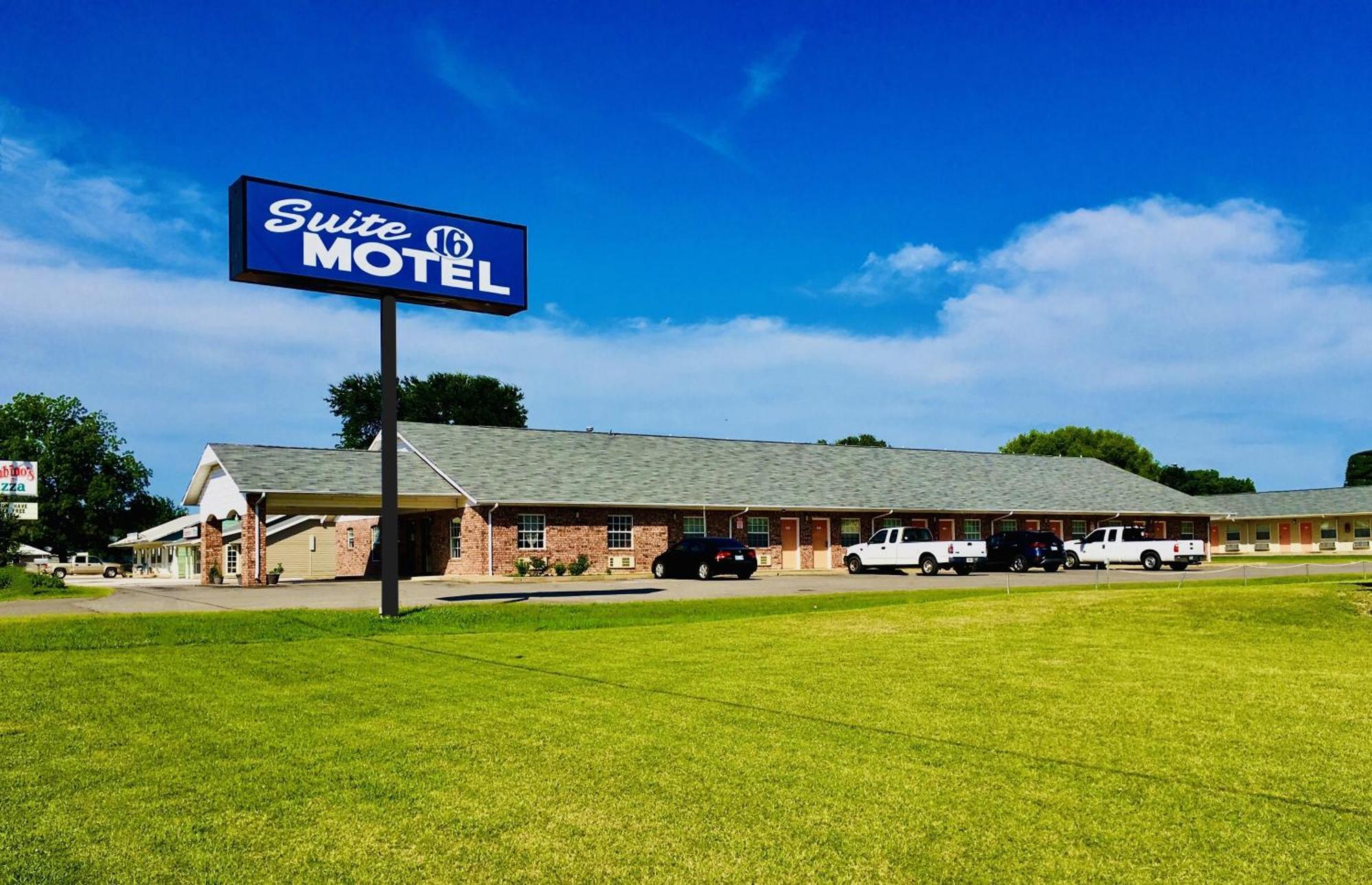 Suite 16 Motel Gore Екстериор снимка