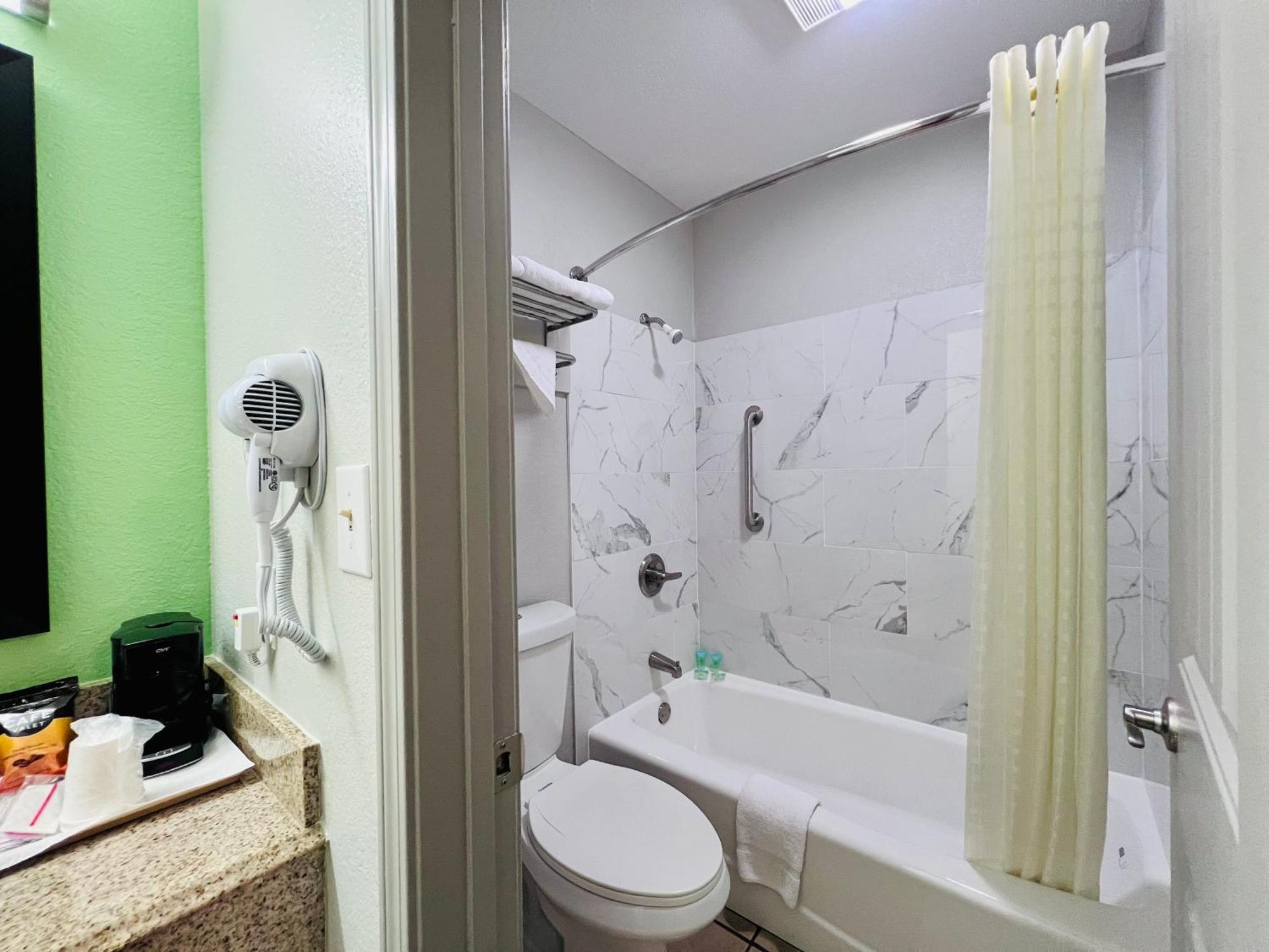Suite 16 Motel Gore Екстериор снимка